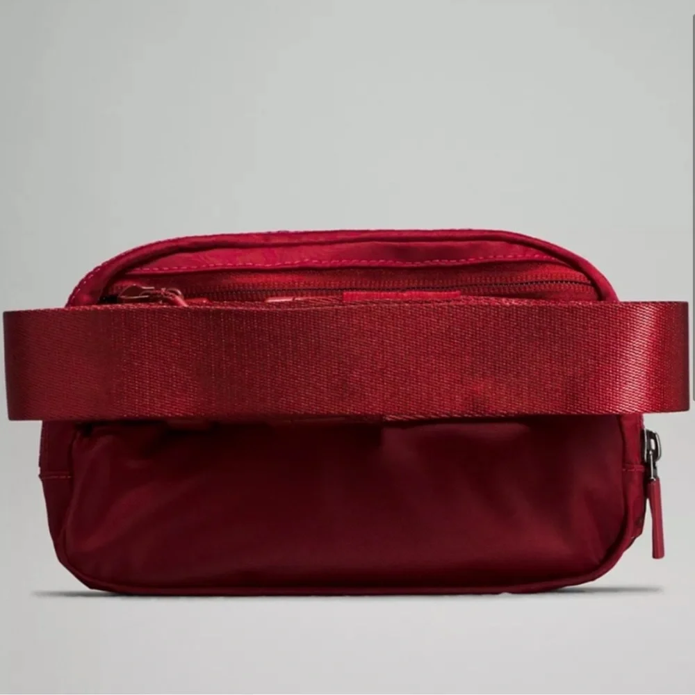 Lululemon Team Canada Belt Bag - Picture 2 of 9